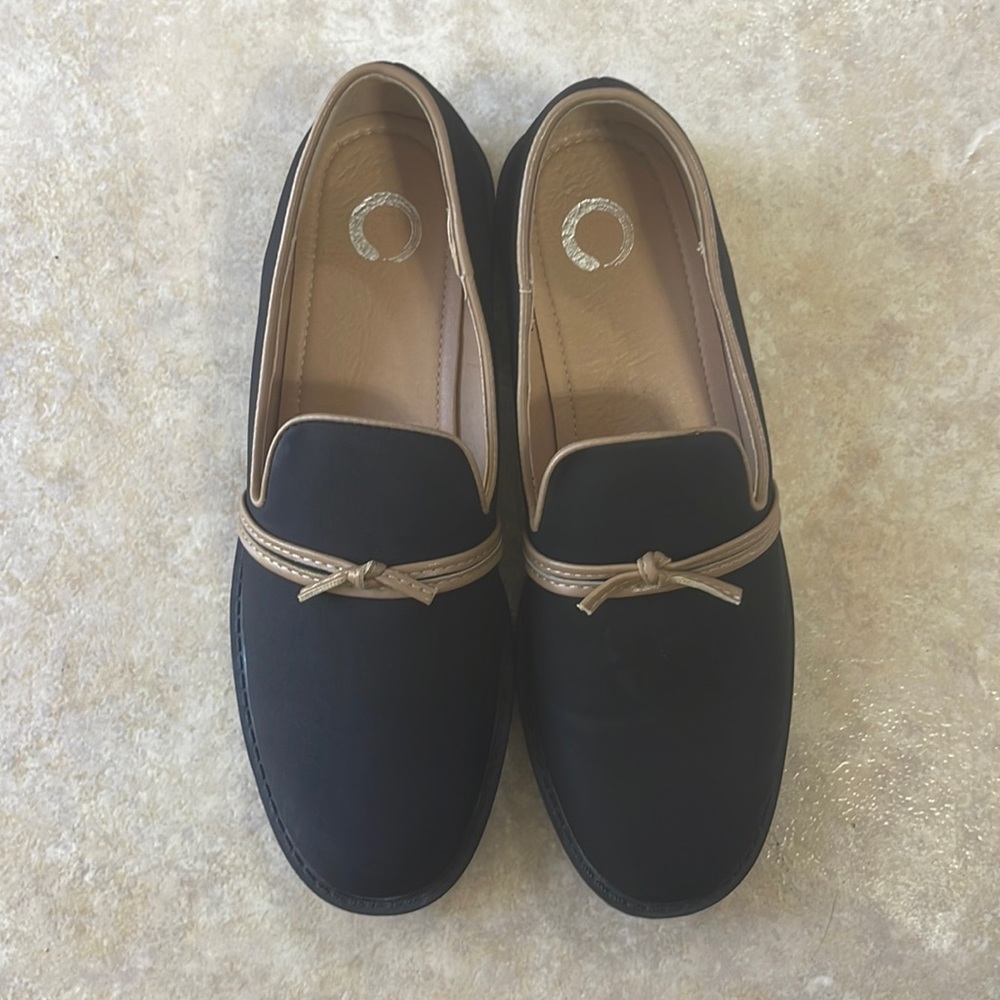 Journee Collection Eilien Flats Vegan Leather